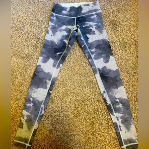 Lululemon Athletica Gray & Black Leggings